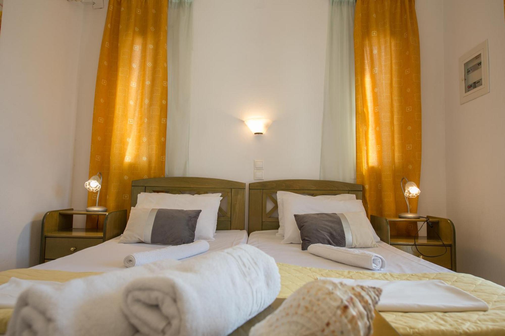 Hotel Avra ネア・エピダヴロス エクステリア 写真